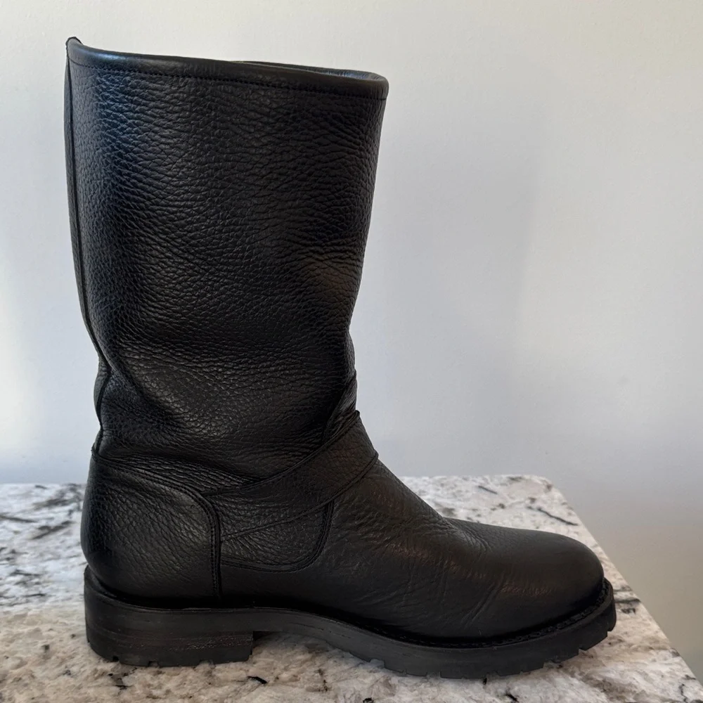Frye Natalie Mid Lug Engineer boot, shearling lined - Picture 4 of 14